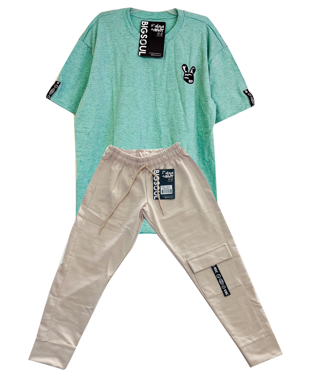 CONJUNTO CAMISETA BORDADA OVER SIZE  VERDE MENTA/ JOGGER KAKY