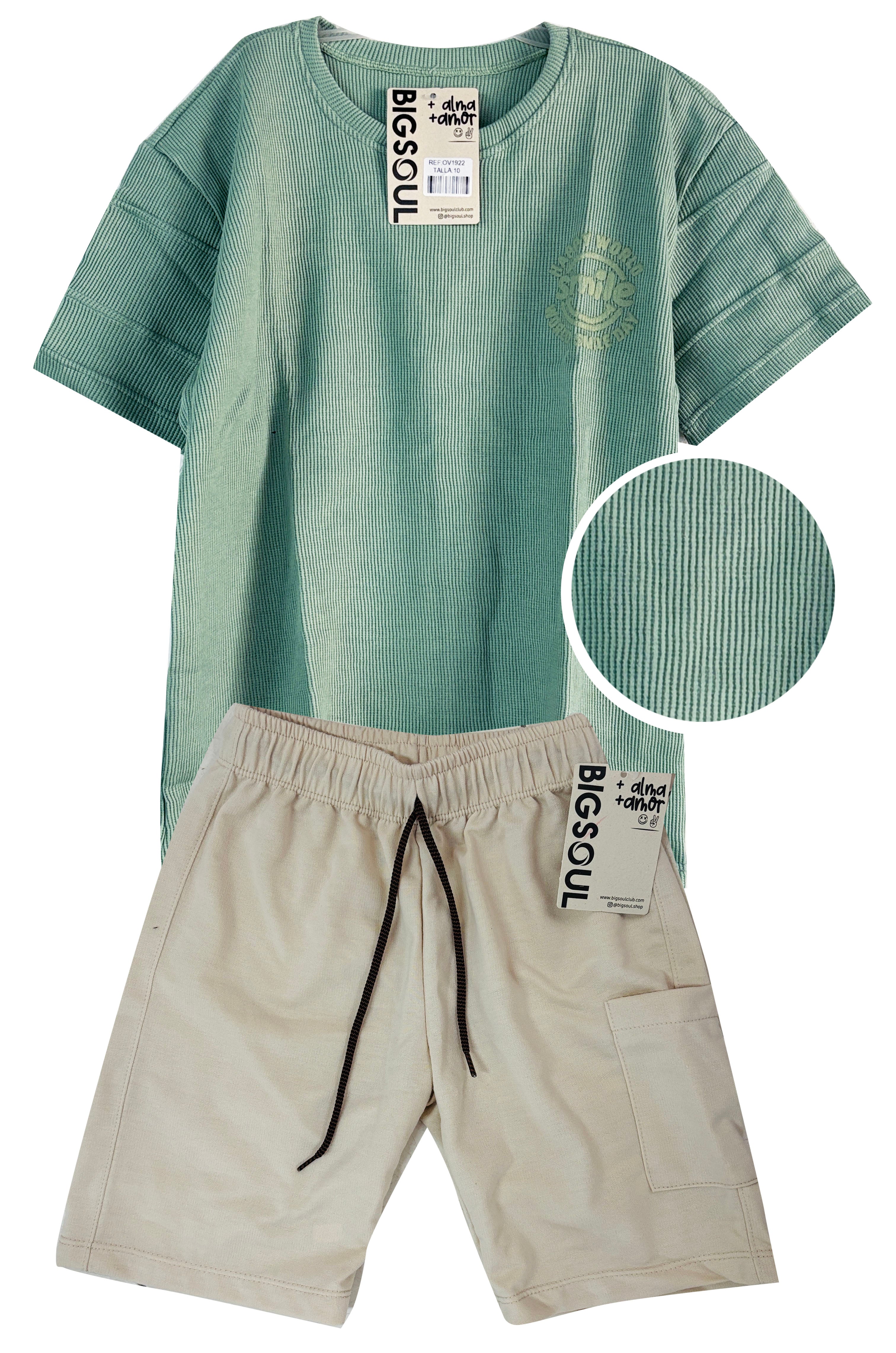 C1922 CONJUNTO  CAMISETA  OVER SIZE VERDE SECO/ BERMUDA BURDA KAKY