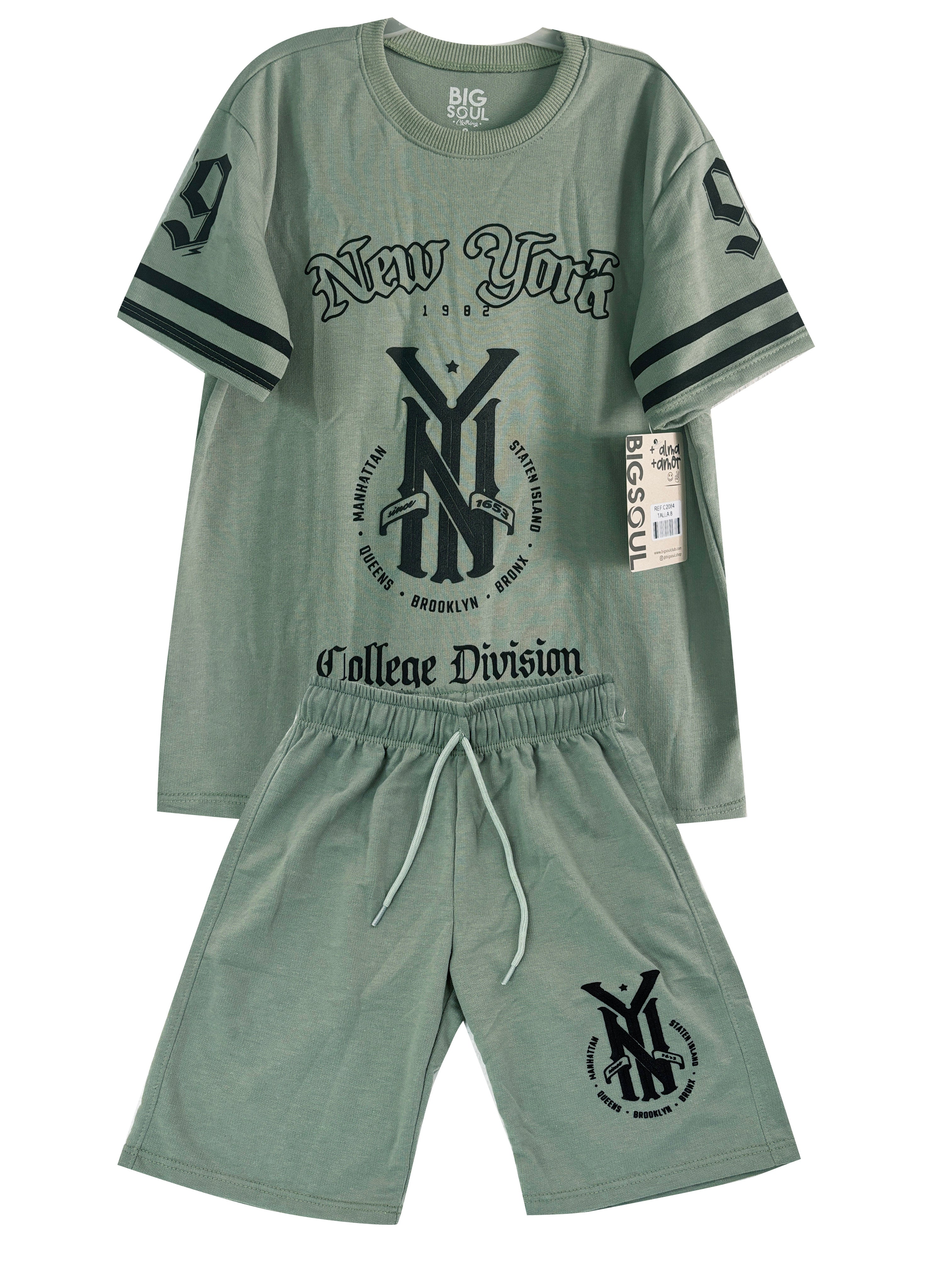 C2084 CONJUNTO UNICOLOR CAMISETA OVER SIZE / BERMUDA BURDA VERDE MILITAR