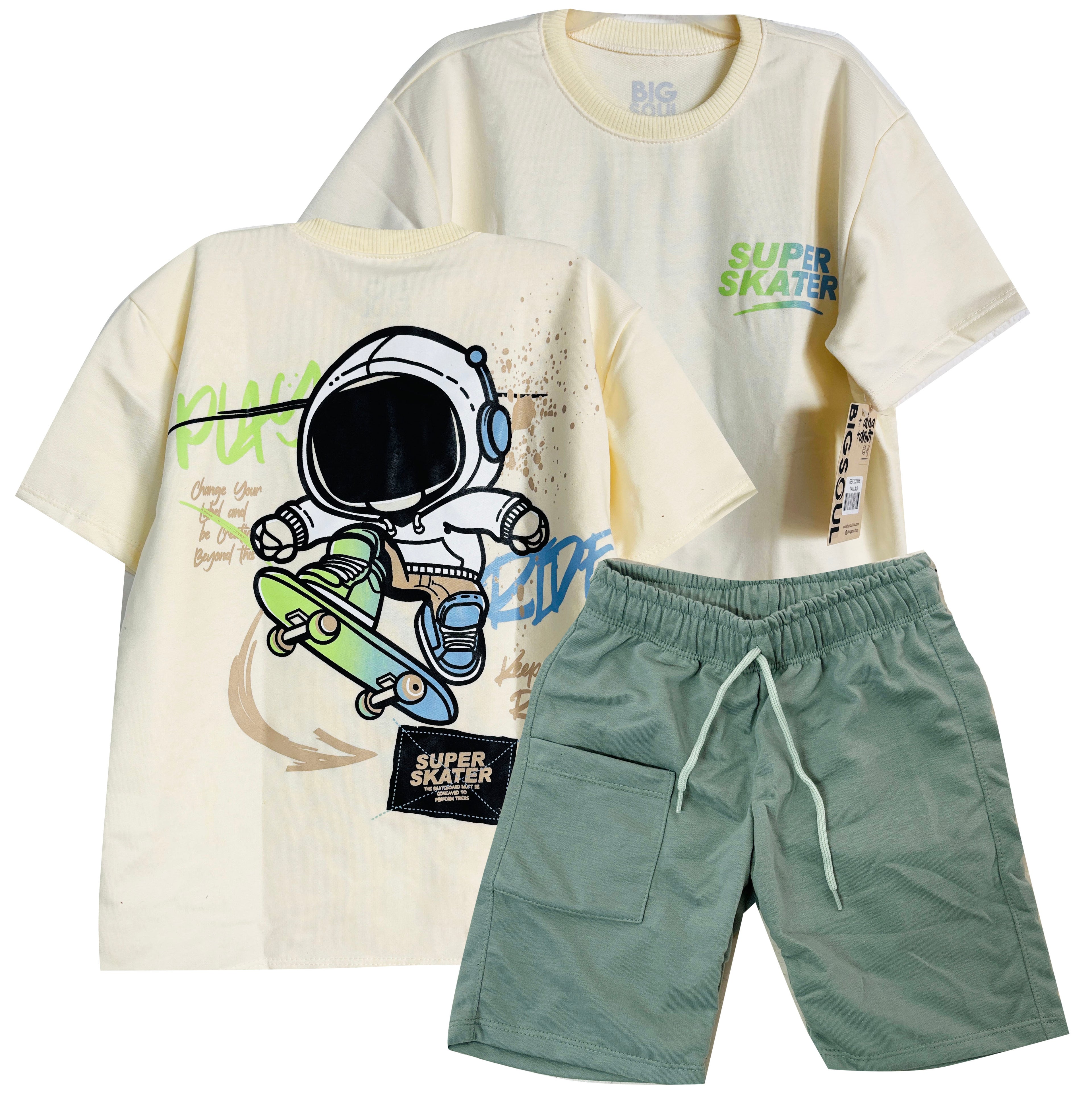 C2336 CONJUNTO CAMISETA  OVER SIZE MARFIL/ BERMUDA VERDE SECO