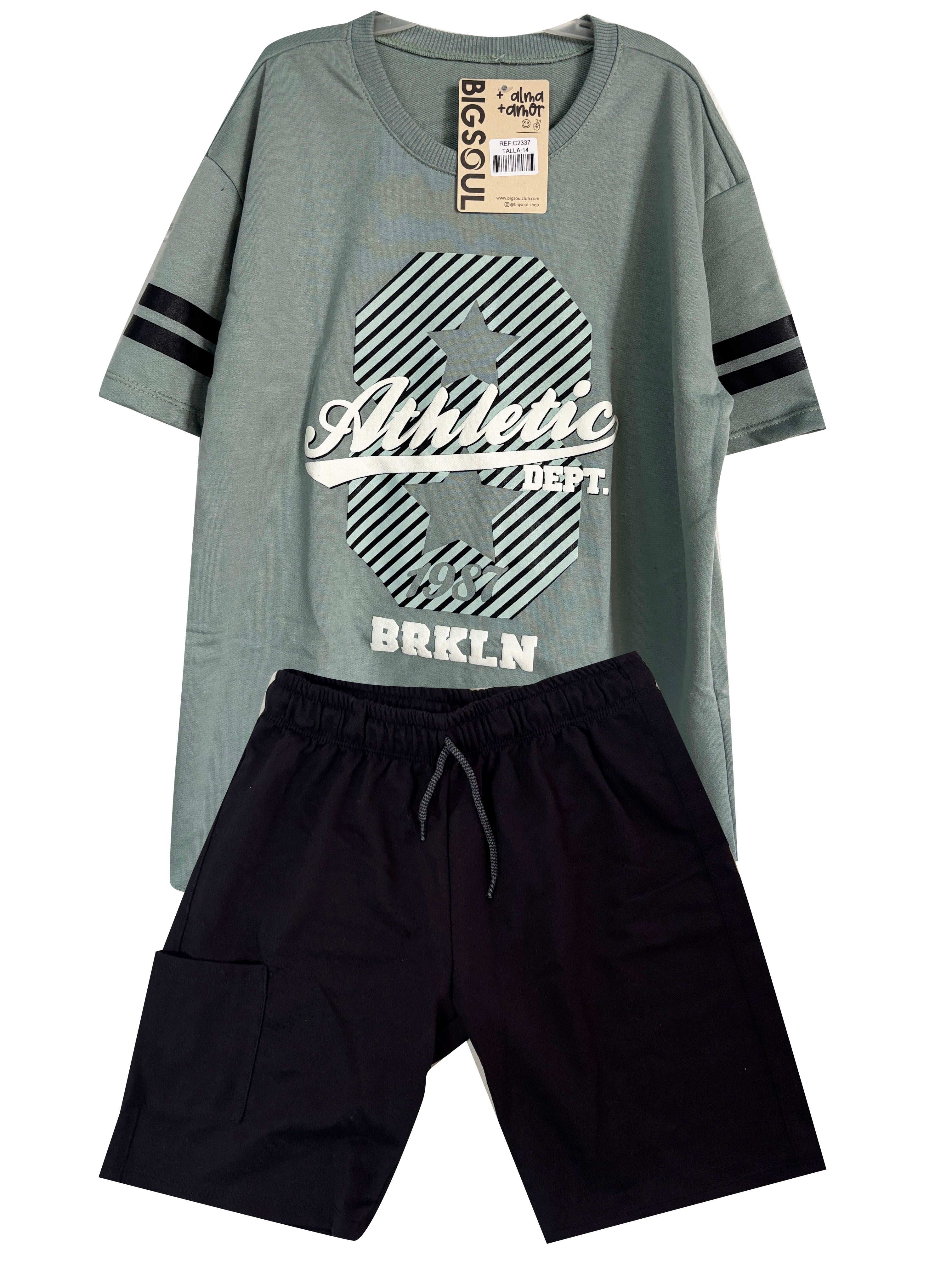 C2337 CONJUNTO   CAMISETA  OVER SIZE VERDE/ BERMUDA NEGRO