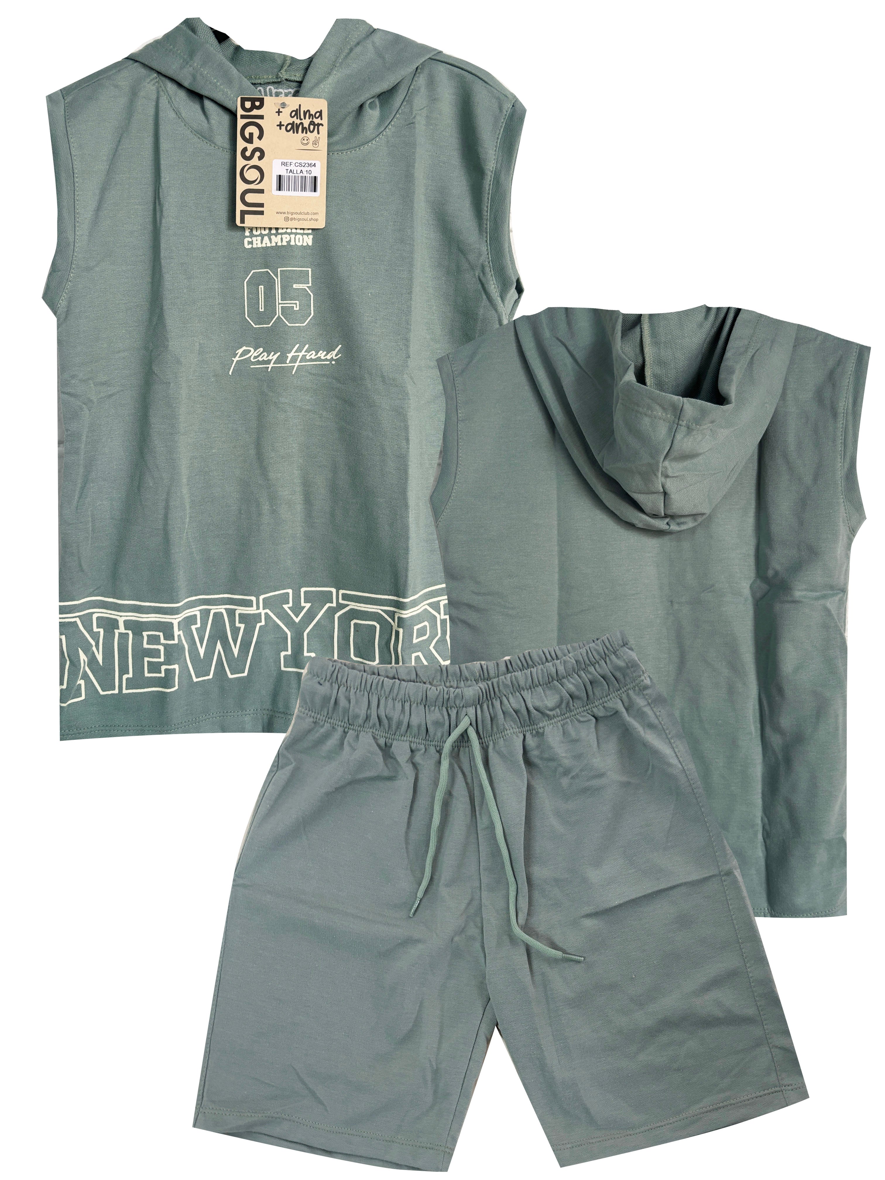 CS2364 CONJUNTO NINO MANGA SISA CAPUCHA  / BERMUDA UNICOLOR VERDE M