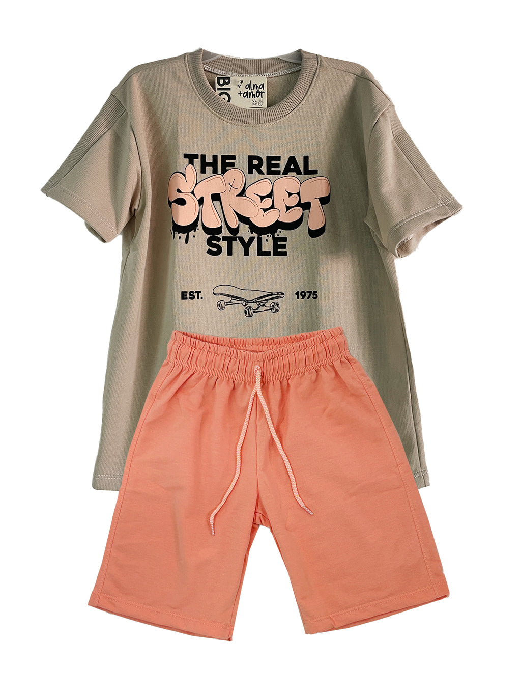 C2082 CONJUNTO CAMISETA OVER SIZE BEIGE Y BERMUDA NARANJA PASTEL